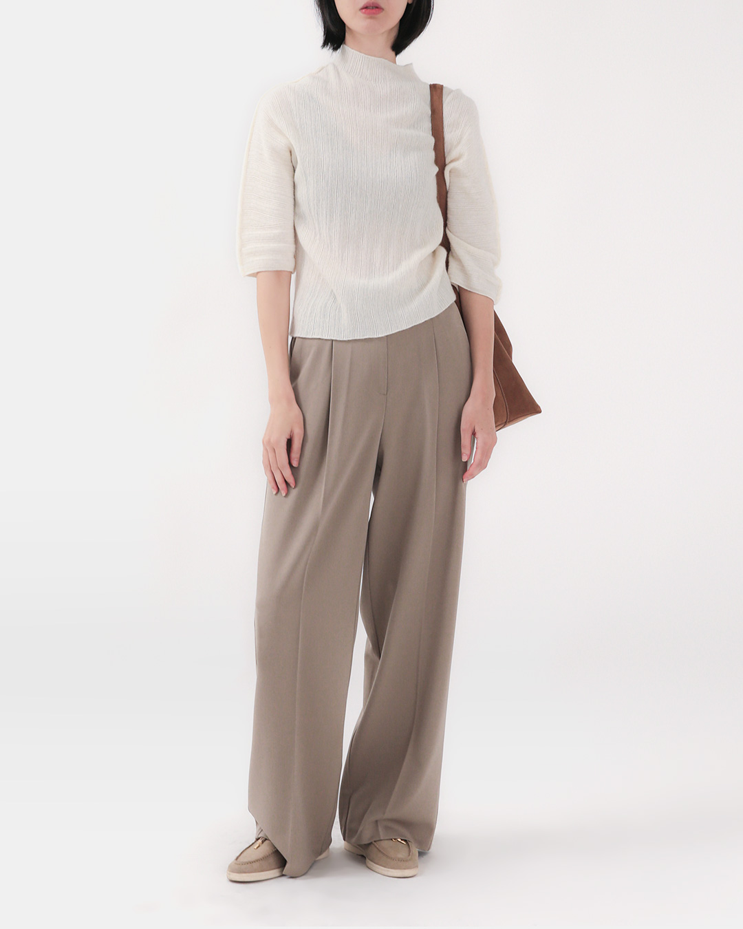 Calm drape semi-wide trousers<br> Soft-drape semi-wide trousers