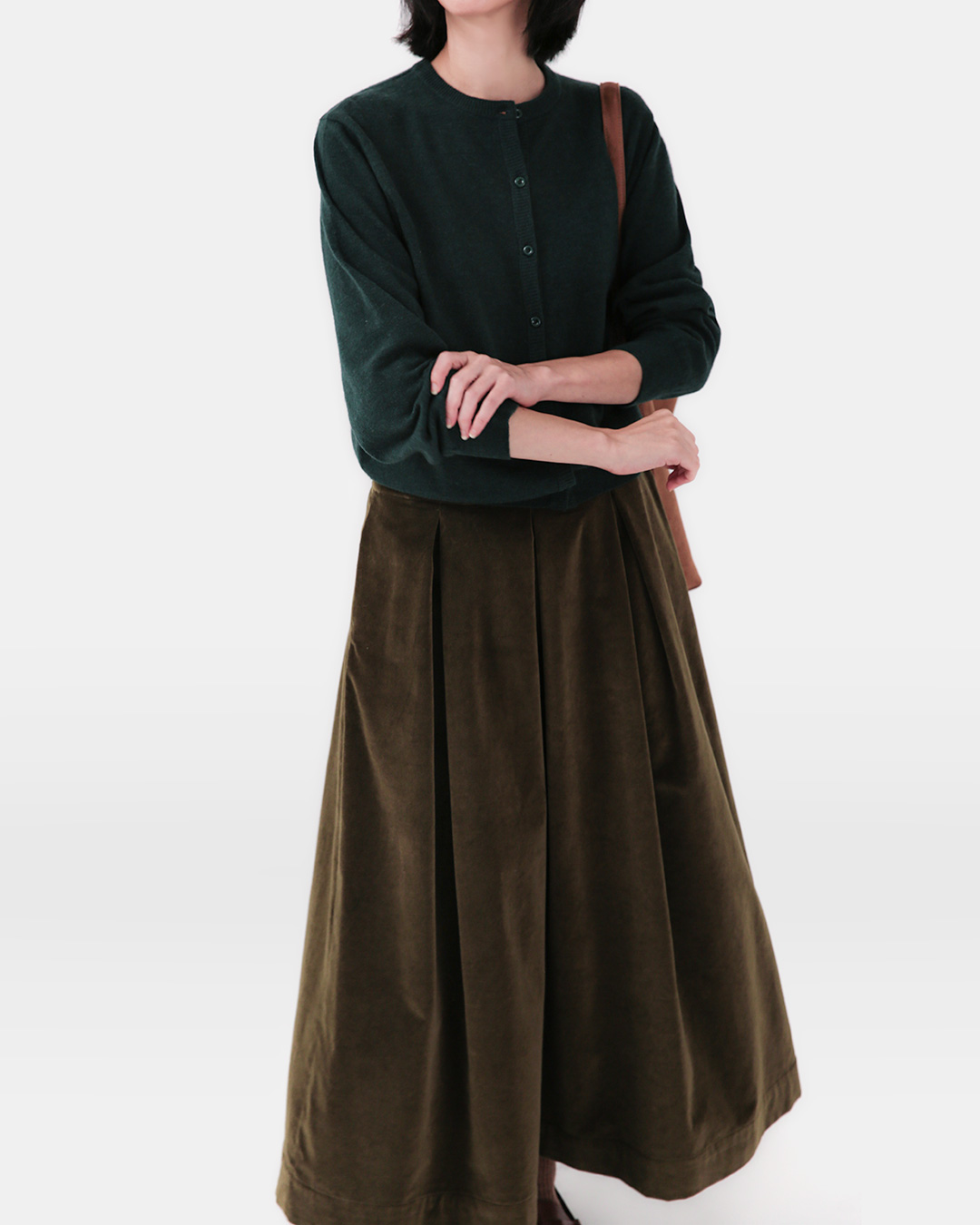 Classic that you won't get tired of wearing every day<br> soft blend round cardigan